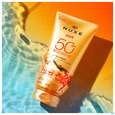 Sie sehen eine Packung Sonnenprodukte Nuxe Sun Melting Lotion High Protect F50 Ges+koerp 150ml, Produktbild: 06 Sonnenprodukte Nuxe Sun Melting Lotion High Protect F50 Ges+koerp 150ml, A-Nr.: 5649857 - 06