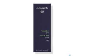 Sie sehen eine Packung Dr. Hauschka Foundation 002 Pine 30ml, Produktbild: 01 Dr. Hauschka Foundation 002 Pine 30ml, A-Nr.: 5355096 - 01