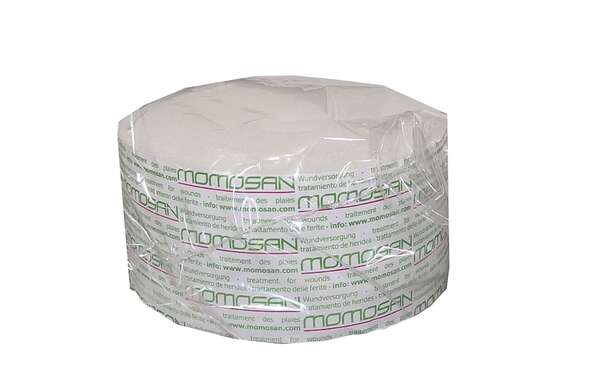 Sie sehen eine Packung MOMOSAN-weiss Wundverband Rolle 300x5x0,3cm 12 Stück, Produktbild: 02 MOMOSAN-weiss Wundverband Rolle 300x5x0,3cm 12 Stück, A-Nr.: 3664367 - 02