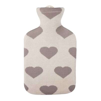 Sie sehen eine Packung Wärmflasche Strick Öko-Tex Herz-Ass 2,0L, Produktbild: 01 Wärmflasche Strick Öko-Tex Herz-Ass 2,0L, A-Nr.: 5398266 - 01