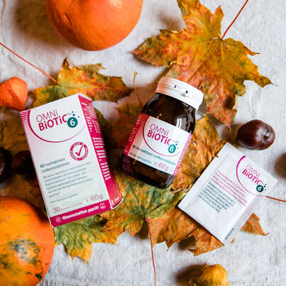 Sie sehen eine Packung OMNi-BiOTiC® 6, 7 Sachets a 3g, Produktbild: 03 OMNi-BiOTiC® 6, 7 Sachets a 3g, A-Nr.: 3084457 - 03